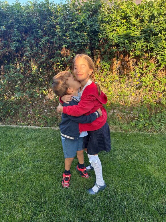 Primele zile de grădiniță: lacrimi, emoții și pași mici spre încredere