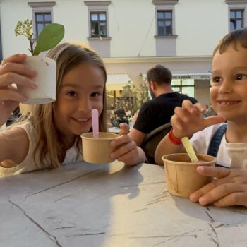 Frați: iubire cât cuprinde și rivalitate pe măsură