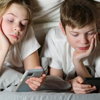 Portugalia introduce consimțământul parental pentru rețelele sociale