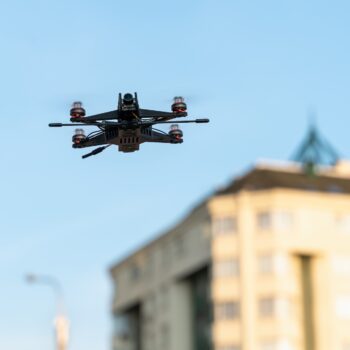 Alertă cu drone la școală. Ce trebuie să facă elevii și părinții Ce se întâmplă la școală dacă este emisă o alertă cu drone. Recomandările DSU pentru părinți și elevi